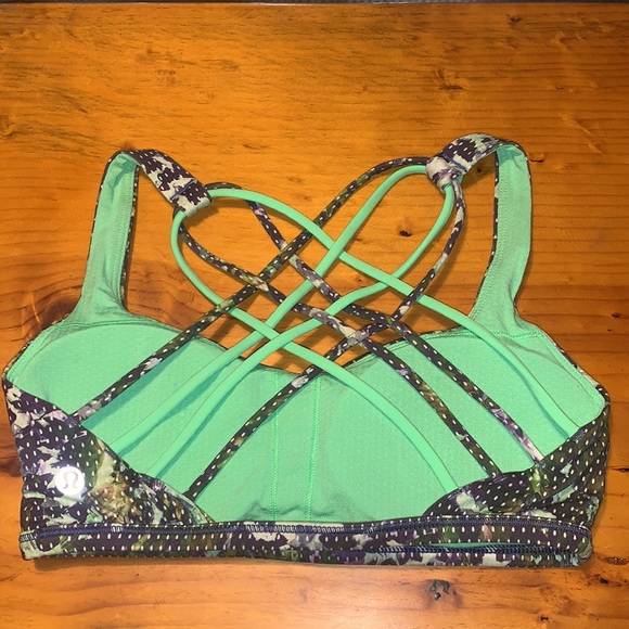 Lululemon Athletica born to be wild sports bra size:4 - Picture 3 of 8